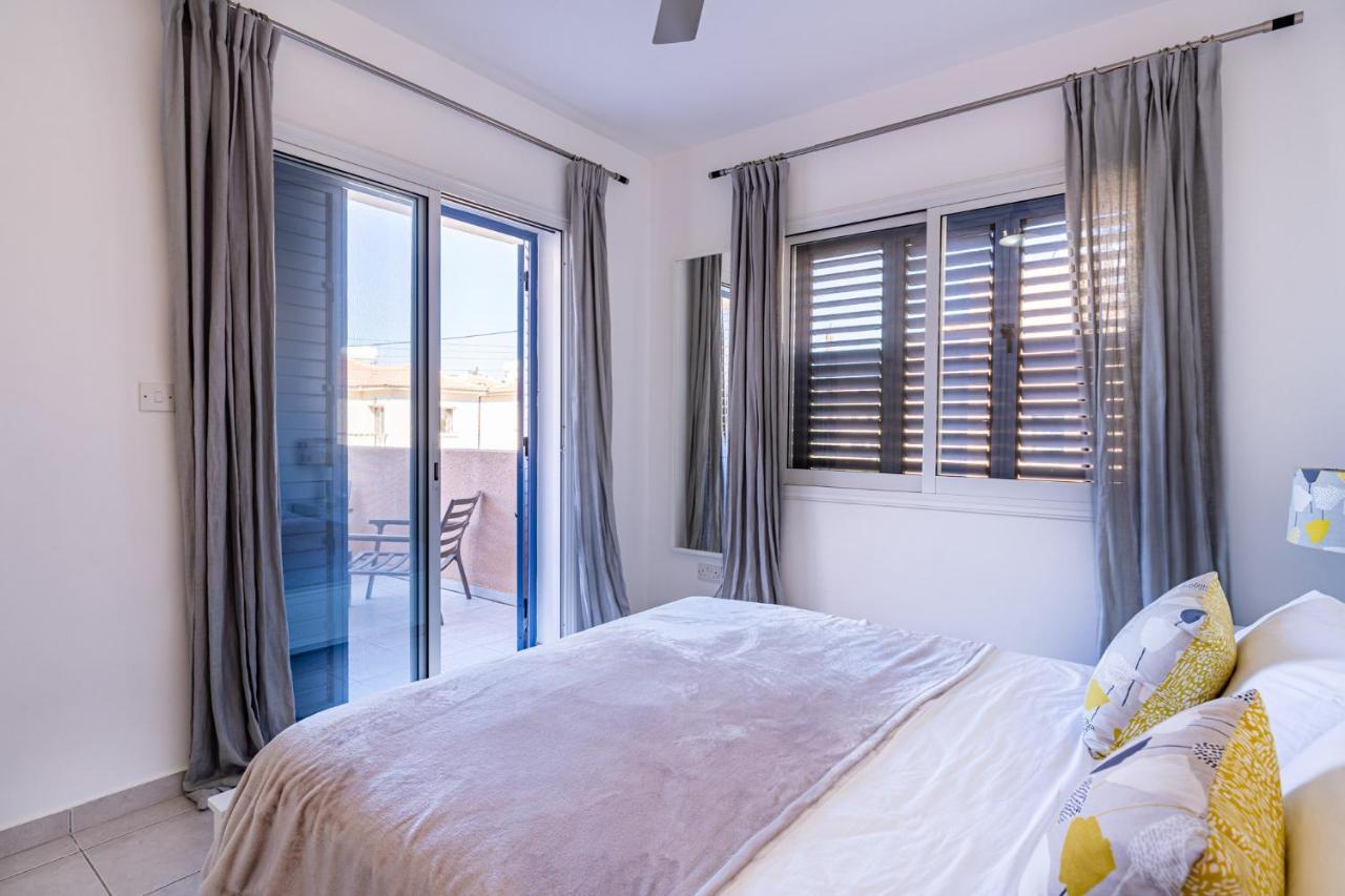 Summer Breeze Holiday Apartment With Pool Pafos Dış mekan fotoğraf